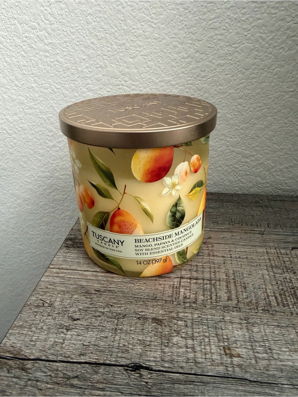 Beachside Mango & Palm Scented Candle - Gold Lid
